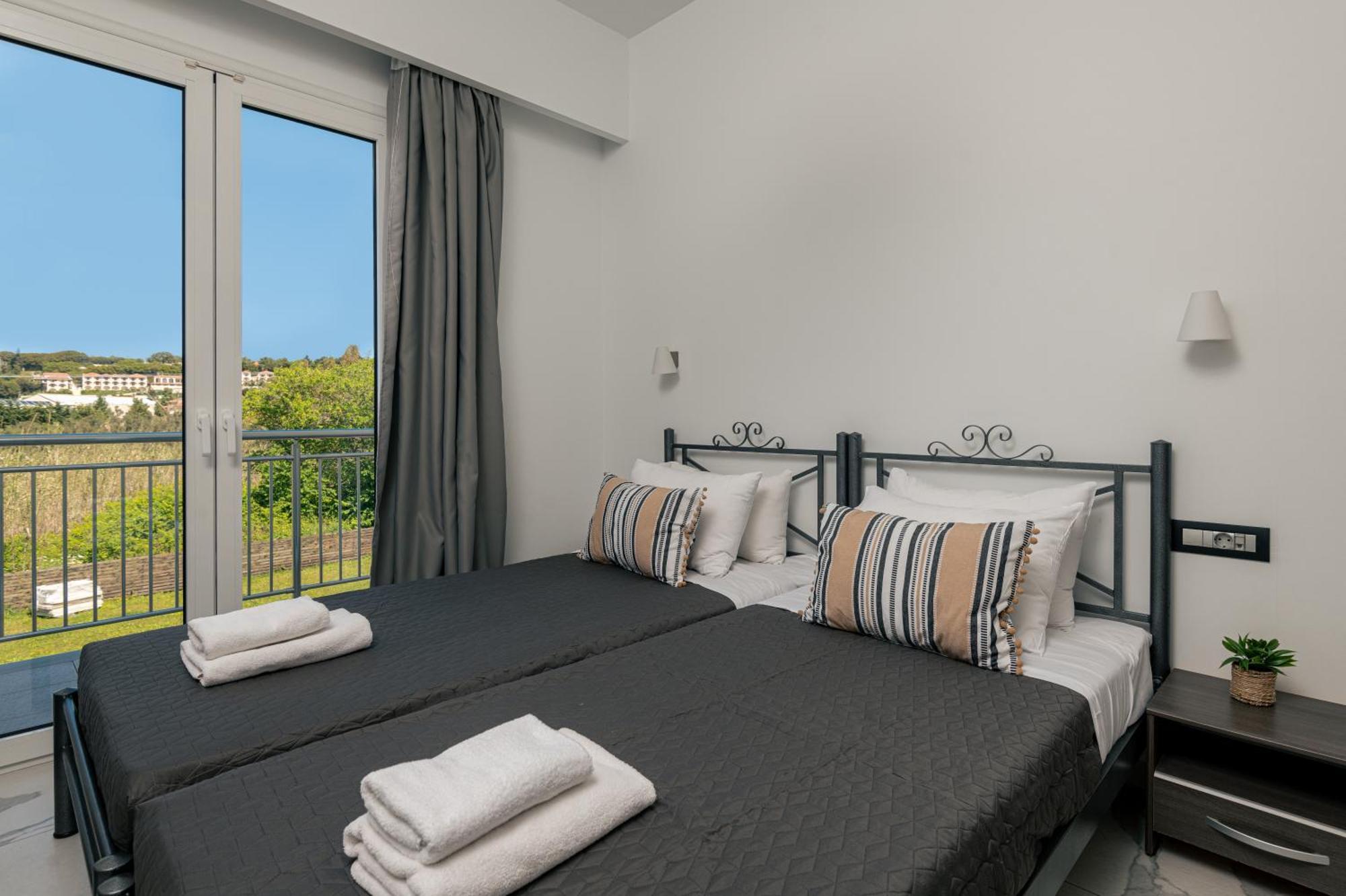 Katsaros Luxury Apts II 5 Min Walk To Beach Tsiliví Eksteriør bilde